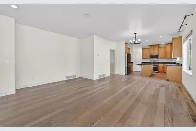 2733 S Bellflower Cir, Saratoga Springs, UT 84045 - Photo 18