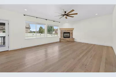 2733 S Bellflower Cir, Saratoga Springs, UT 84045 - Photo 14