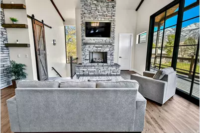 275 N 400 E, Annabella, UT 84711 - Photo 8