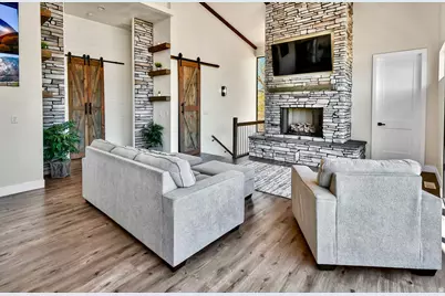 275 N 400 E, Annabella, UT 84711 - Photo 6
