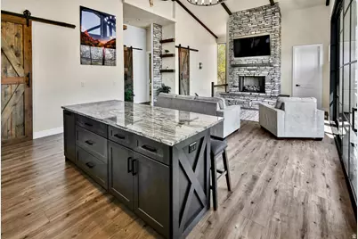 275 N 400 E, Annabella, UT 84711 - Photo 16