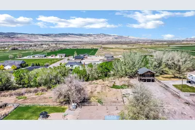 275 N 400 E, Annabella, UT 84711 - Photo 52