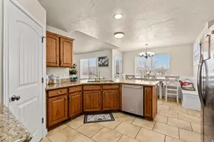 6032 W Oak Fork Dr, West Jordan, UT 84081 - Photo 14