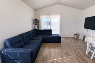 98 W Settlement Cir, Midvale, UT 84047 - Photo 6
