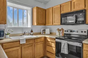 3690 Olivenhain Ct, Magna, UT 84044 - Photo 10