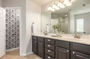 1930 E Aspen Leaf Pl, Draper, UT 84020 - Photo 10