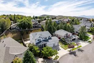 1930 E Aspen Leaf Pl, Draper, UT 84020 - Photo 58