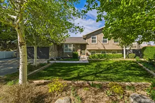 740 W Quaking Aspen Dr S, Murray, UT 84123 - Photo 2