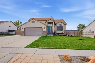 915 N 1380 E, Tooele, UT 84074 - Photo 2