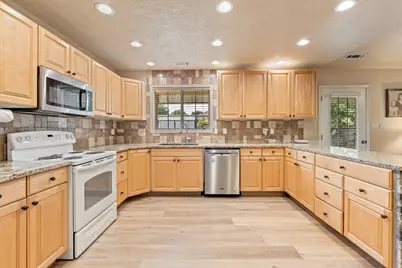 970 S 660 E, Saint George, UT 84790 - Photo 14