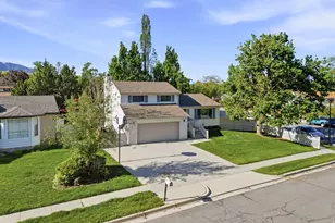 3162 E Candytuft St S, Cottonwood Heights, UT 84121 - Photo 4