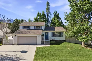 3162 E Candytuft St S, Cottonwood Heights, UT 84121 - Photo 2