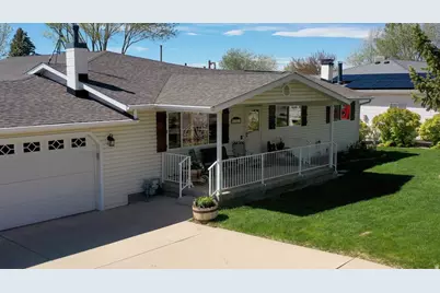 4637 N Pioneer Dr, Enoch, UT 84721 - Photo 4