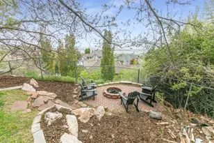 3864 S Monarch Dr E, Bountiful, UT 84010 - Photo 6
