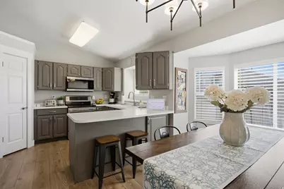269 W 1980 S, Clearfield, UT 84015 - Photo 6