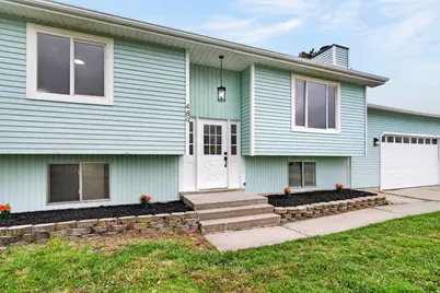 489 N Owens St, Layton, UT 84041 - Photo 2