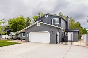 2027 E 10095 S, Sandy, UT 84092 - Photo 32
