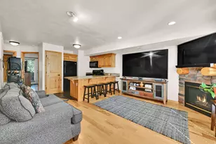 5060 E Lakeview Dr, Eden, UT 84310 - Photo 2
