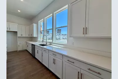 3117 N Stardew St #323, Eagle Mountain, UT 84005 - Photo 2