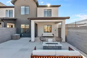 2818 E Corral Dr, Washington, UT 84780 - Photo 2