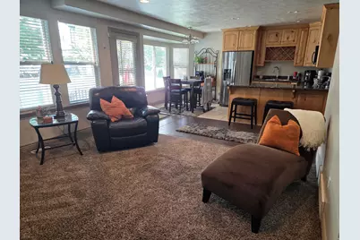 266 E Twin Bridges Ln S, Midvale, UT 84047 - Photo 4