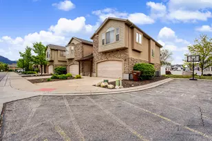 266 E Twin Bridges Ln S, Midvale, UT 84047 - Photo 2