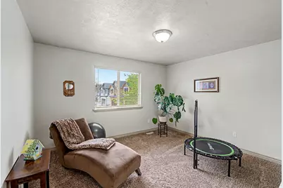 266 E Twin Bridges Ln S, Midvale, UT 84047 - Photo 12