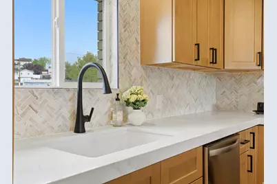 8643 S Vaquero Dr E, Sandy, UT 84094 - Photo 14