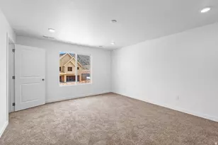 2101 S Wolverine Way, Washington, UT 84780 - Photo 14