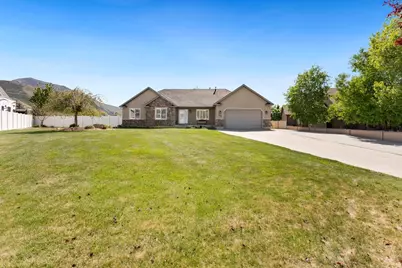 1096 S 350 E, Payson, UT 84651 - Photo 2