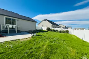 954 N Wahlen Way, Harrisville, UT 84404 - Photo 44