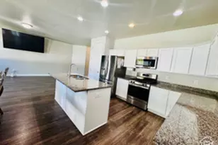 954 N Wahlen Way, Harrisville, UT 84404 - Photo 6