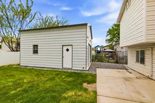 1561 W 1725 S, Woods Cross, UT 84087 - Photo 32