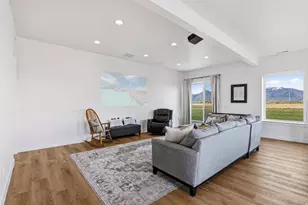 7498 S 4600 W, Benjamin, UT 84660 - Photo 32