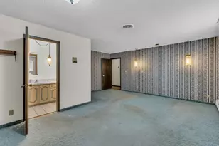 10705 S 300 E, Sandy, UT 84070 - Photo 16