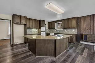 10705 S 300 E, Sandy, UT 84070 - Photo 10