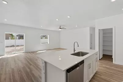 1128 Vegas St W, Grantsville, UT 84029 - Photo 8