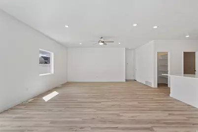1128 Vegas St W, Grantsville, UT 84029 - Photo 12