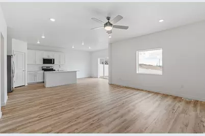1143 Vegas St W, Grantsville, UT 84029 - Photo 14