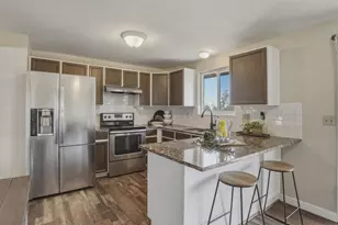 837 E Carnation Dr, Sandy, UT 84094 - Photo 12