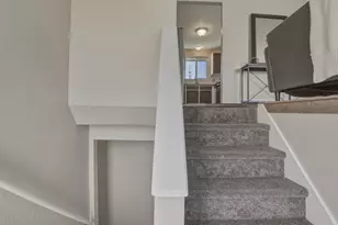 837 E Carnation Dr, Sandy, UT 84094 - Photo 6