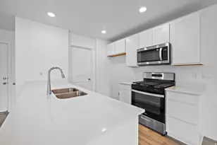 2779 E Rushpink Ln, Washington, UT 84780 - Photo 4