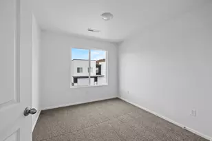 2779 E Rushpink Ln, Washington, UT 84780 - Photo 8