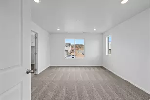 2779 E Rushpink Ln, Washington, UT 84780 - Photo 12
