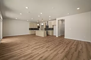 1077 W Linden Ln S, Woods Cross, UT 84087 - Photo 12
