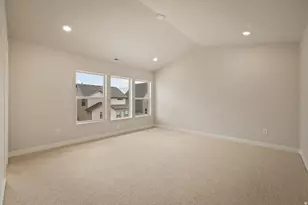 1077 W Linden Ln S, Woods Cross, UT 84087 - Photo 2