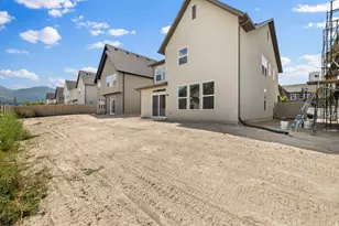 1077 W Linden Ln S, Woods Cross, UT 84087 - Photo 16