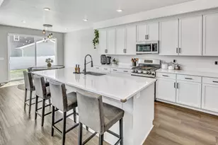 2119 S Mountain View Blvd E, Woods Cross, UT 84087 - Photo 10
