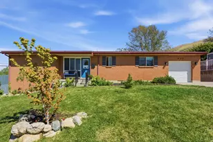 935 E 900 N, Bountiful, UT 84010 - Photo 2