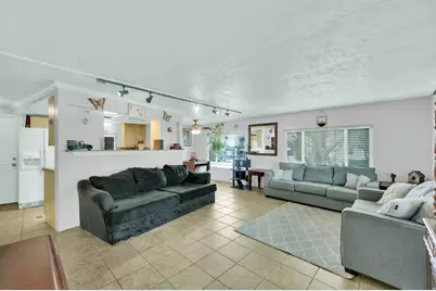 190 E Nimue Cir, North Salt Lake, UT 84054 - Photo 2
